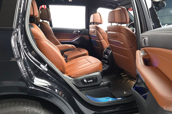 2025 BMW X7 с пробегом 11 951 км