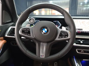 2025 BMW X7 с пробегом 11 951 км