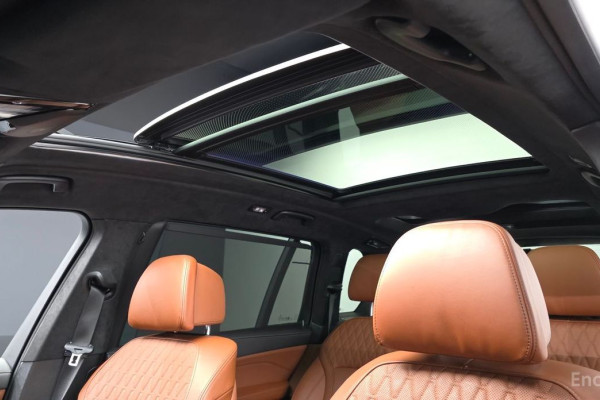 2025 BMW X7 с пробегом 11 951 км