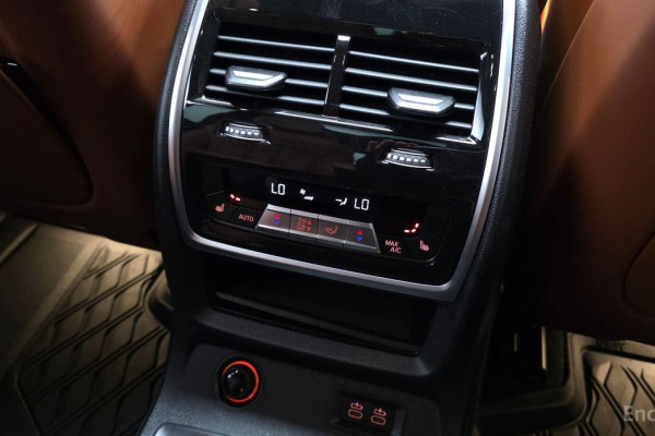 2025 BMW X7 с пробегом 11 951 км