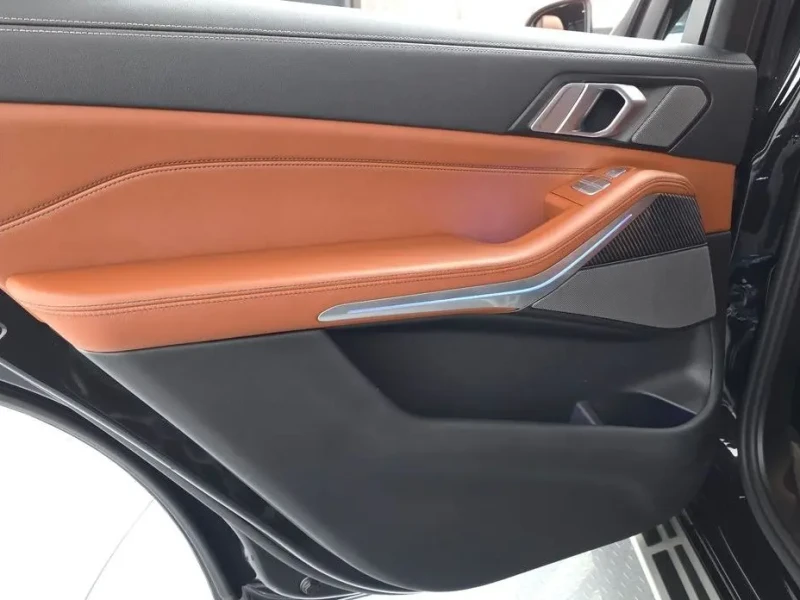 2025 BMW X7 с пробегом 11 951 км