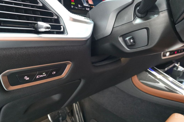 2025 BMW X7 с пробегом 11 951 км