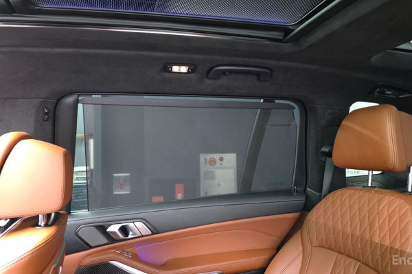 2025 BMW X7 с пробегом 11 951 км