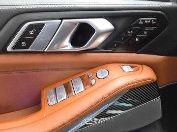 2025 BMW X7 с пробегом 11 951 км