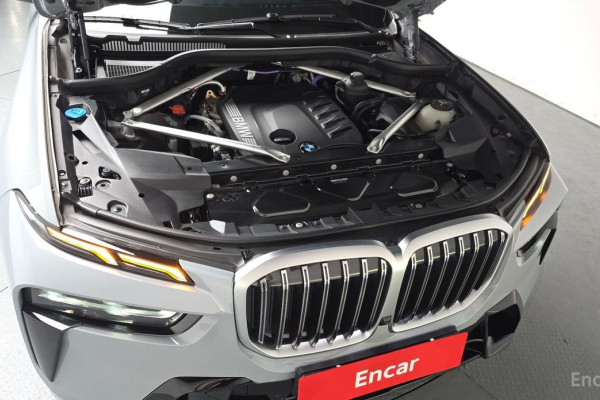 2025 BMW X7 с пробегом 6 327 км