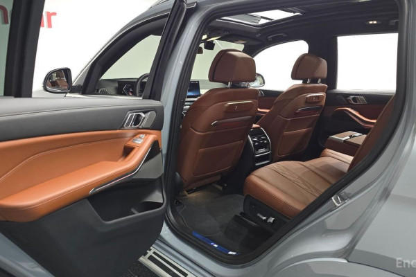 2025 BMW X7 с пробегом 6 327 км