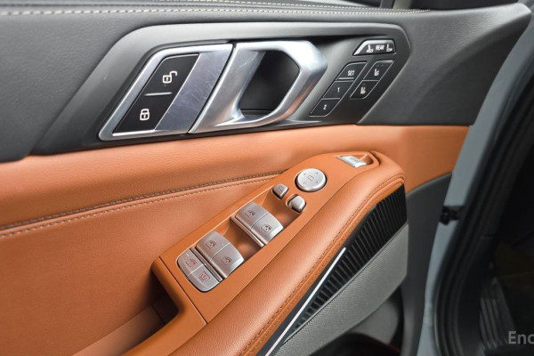 2025 BMW X7 с пробегом 6 327 км