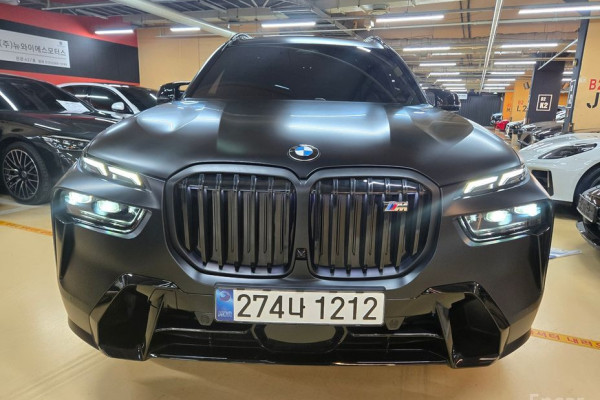 2025 BMW X7 с пробегом 11 600 км