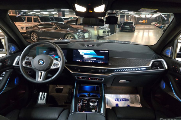 2025 BMW X7 с пробегом 11 600 км