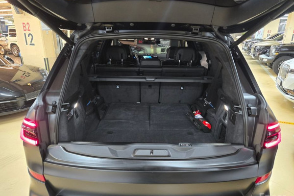 2025 BMW X7 с пробегом 11 600 км
