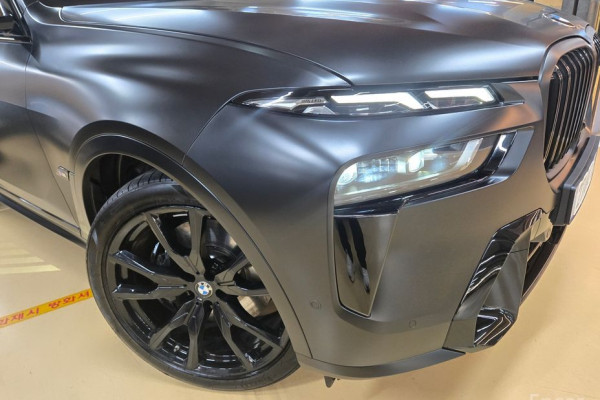 2025 BMW X7 с пробегом 11 600 км