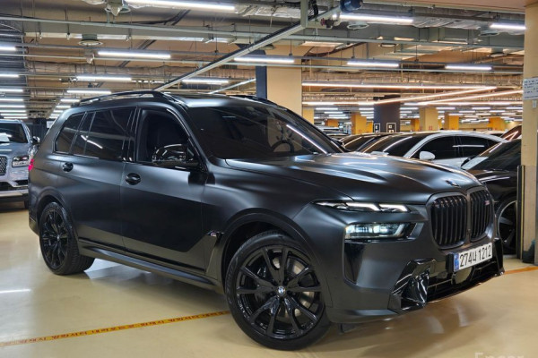 2025 BMW X7 с пробегом 11 600 км