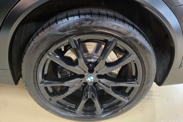 2025 BMW X7 с пробегом 11 600 км