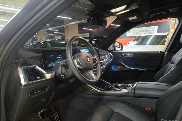 2025 BMW X7 с пробегом 11 600 км