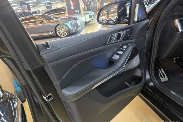 2025 BMW X7 с пробегом 11 600 км