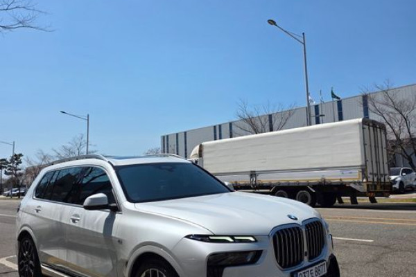 2025 BMW X7 с пробегом 9 300 км