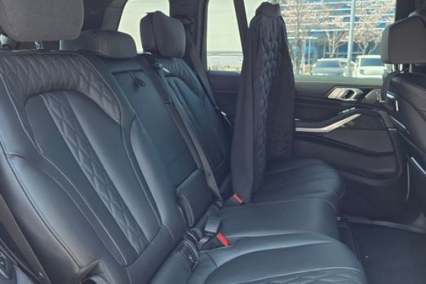 2025 BMW X7 с пробегом 9 300 км