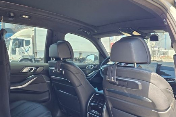 2025 BMW X7 с пробегом 9 300 км