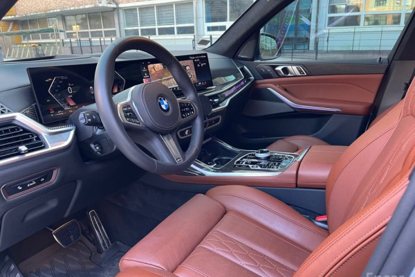 2025 BMW X7 с пробегом 13 000 км