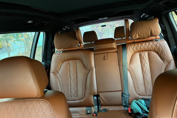 2025 BMW X7 с пробегом 13 000 км