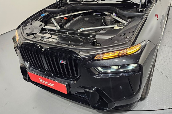 2025 BMW X7 с пробегом 19 603 км