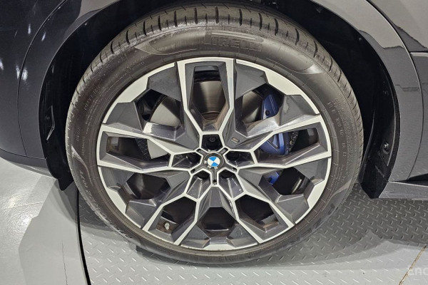 2025 BMW X7 с пробегом 19 603 км