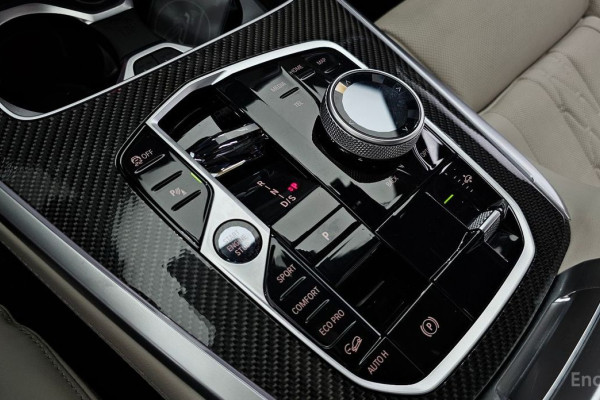 2025 BMW X7 с пробегом 19 603 км