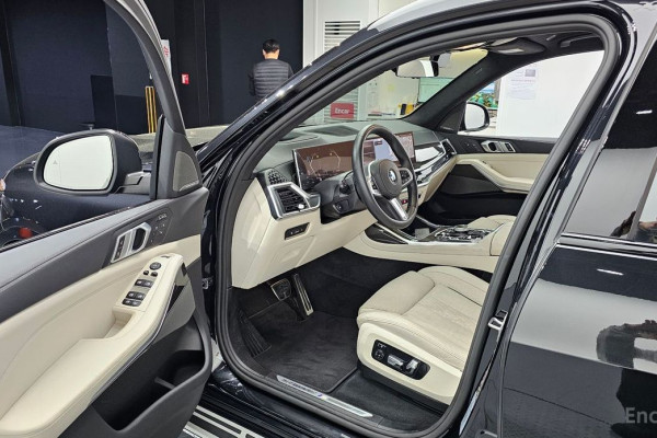 2025 BMW X7 с пробегом 19 603 км
