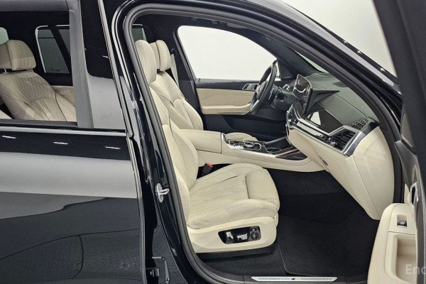 2025 BMW X7 с пробегом 19 603 км