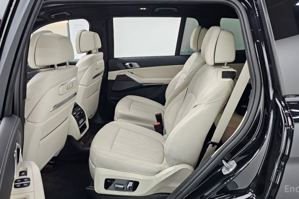2025 BMW X7 с пробегом 19 603 км