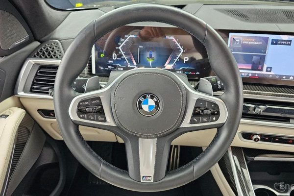 2025 BMW X7 с пробегом 19 603 км