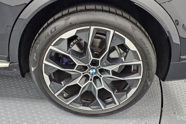 2025 BMW X7 с пробегом 19 603 км