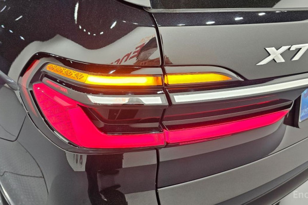 2025 BMW X7 с пробегом 19 603 км