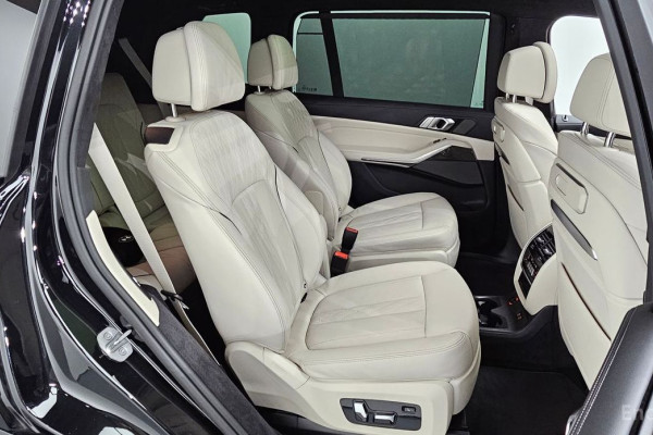 2025 BMW X7 с пробегом 19 603 км