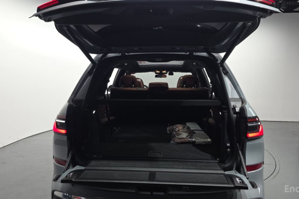 2024 BMW X7 с пробегом 25 494 км