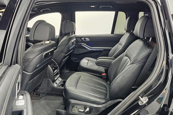 2025 BMW X7 с пробегом 15 694 км