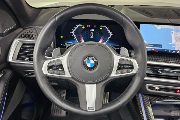 2025 BMW X7 с пробегом 15 694 км