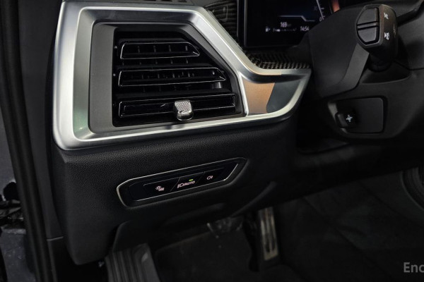 2025 BMW X7 с пробегом 15 694 км