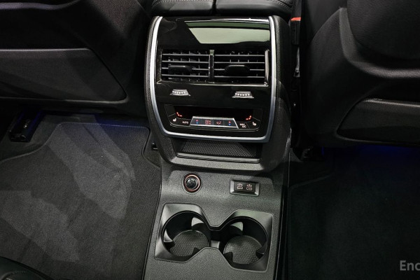 2025 BMW X7 с пробегом 15 694 км