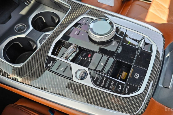 2025 BMW X7 с пробегом 19 734 км