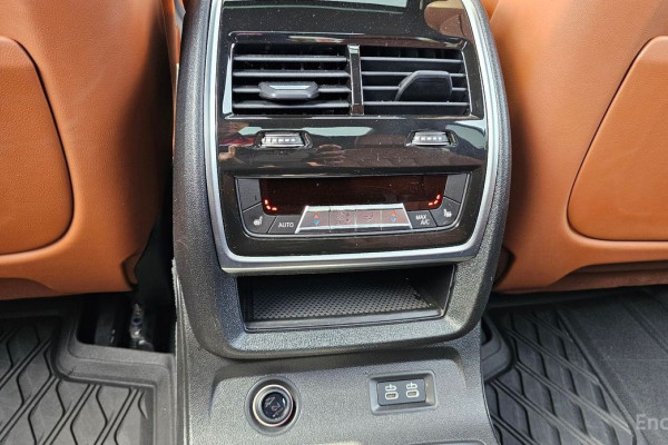 2025 BMW X7 с пробегом 19 734 км