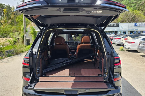 2025 BMW X7 с пробегом 19 734 км