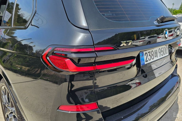 2025 BMW X7 с пробегом 19 734 км