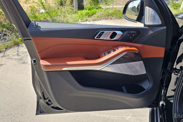 2025 BMW X7 с пробегом 19 734 км