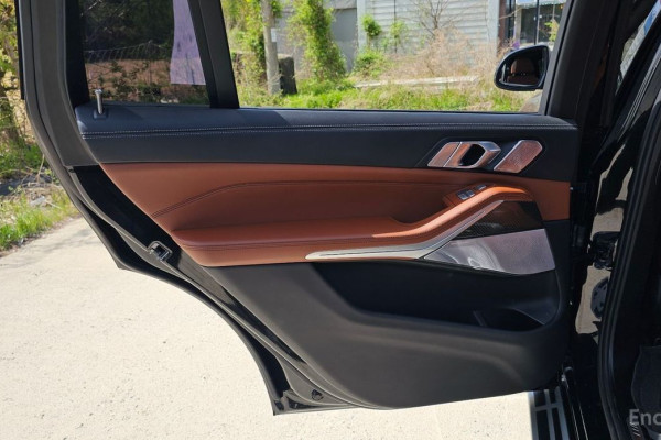 2025 BMW X7 с пробегом 19 734 км