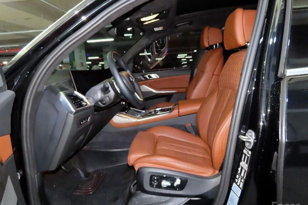 2024 BMW X7 с пробегом 32 980 км