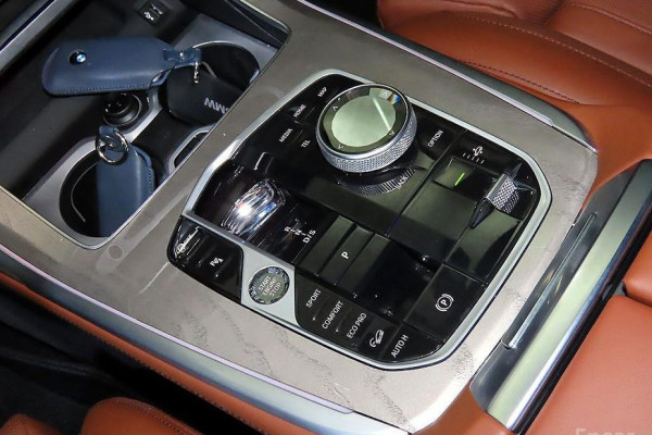 2024 BMW X7 с пробегом 32 980 км