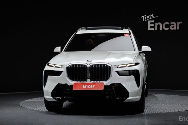 2025 BMW X7 с пробегом 3 273 км