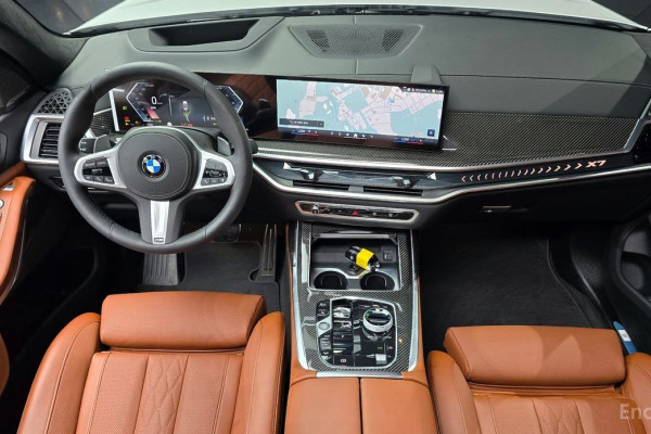 2025 BMW X7 с пробегом 3 273 км