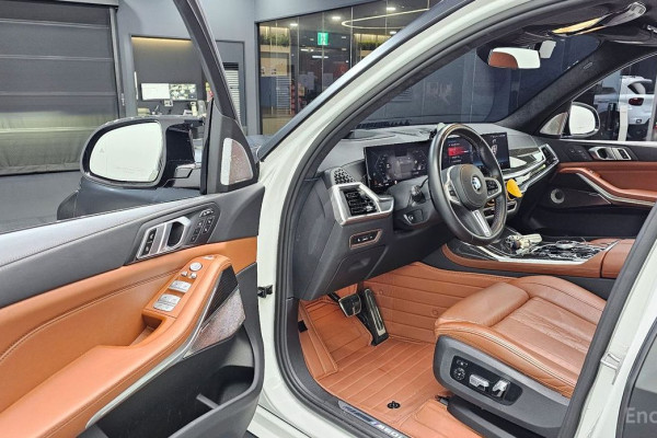 2024 BMW X7 с пробегом 17 316 км